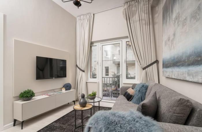 Ben Yehuda, 3 Lovely Flats In The Same Building 예루살렘 외부 사진